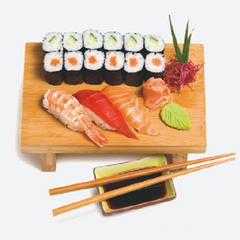 Salmon/cucumber nori rolls + 3 nigiri
